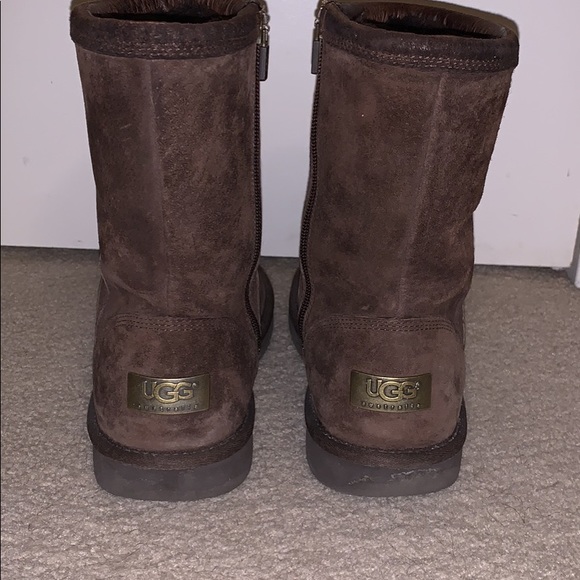 Classic UGG Boot Short - Picture 5 of 6